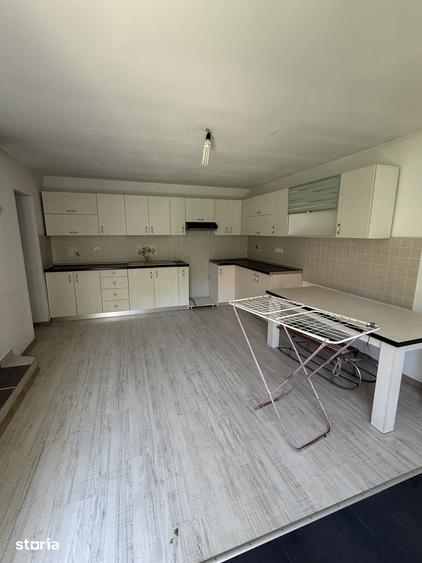 Casă cu 3 camere cu Teren 208 Mp în Moieciu