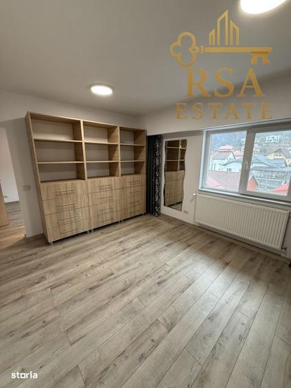 Apartament cu 4 camere în Poenari