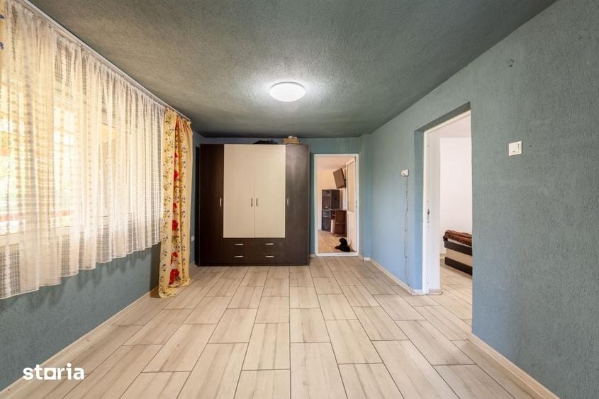 Casă cu 3 camere cu Teren 10341 Mp în Central