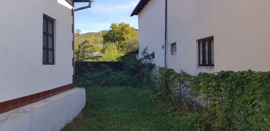 Casă cu 4 camere cu Teren 221 Mp în Corbi
