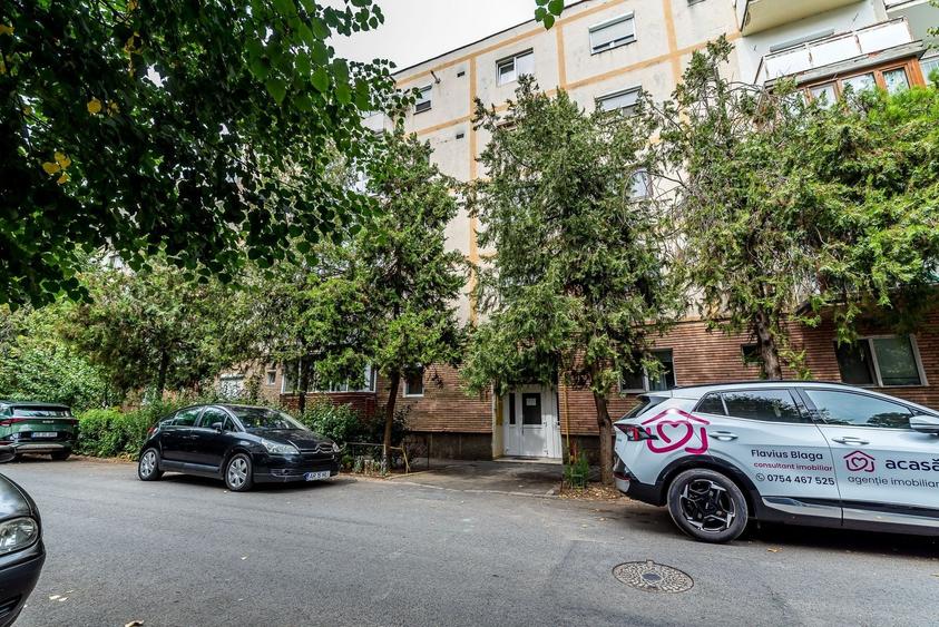 Apartament cu 2 camere semidecomandat în Micălaca