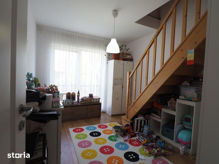 Casă cu 5 camere cu Teren 362 Mp în Mogoșoaia