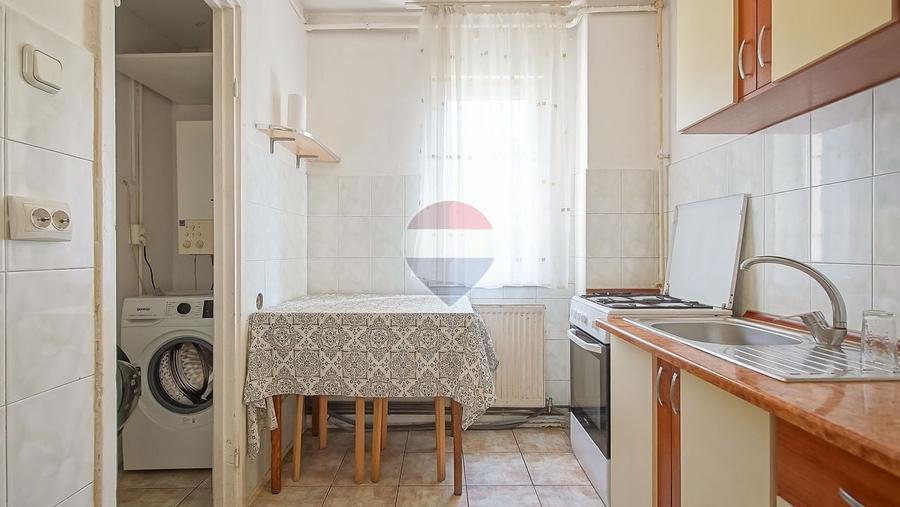 Apartament cu 2 camere semidecomandat în Centrul Civic