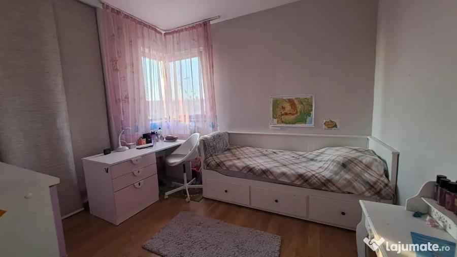 Apartament cu 2 camere semidecomandat în Est