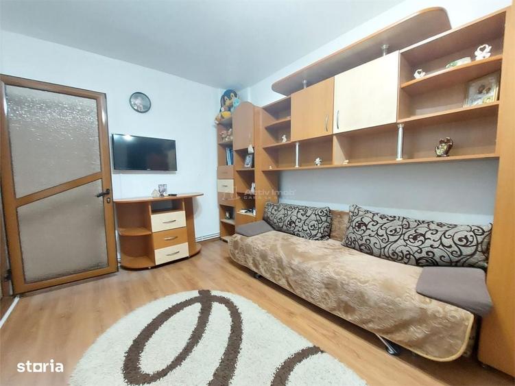 Apartament cu 3 camere decomandat în Dorobanți 1