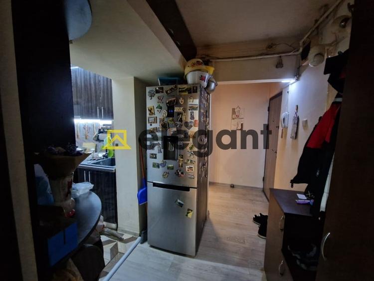 Apartament cu 4 camere semidecomandat, mobilat în Craiovița Nouă