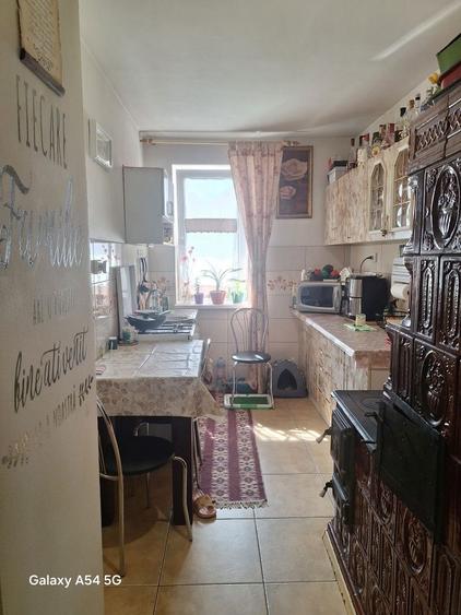 Apartament cu 2 camere decomandat în Broșteni