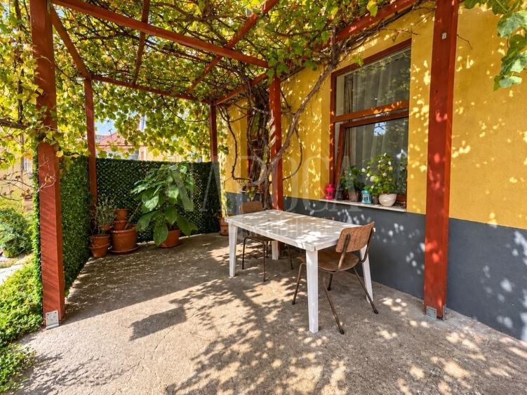 Apartament cu 3 camere semidecomandat în Central