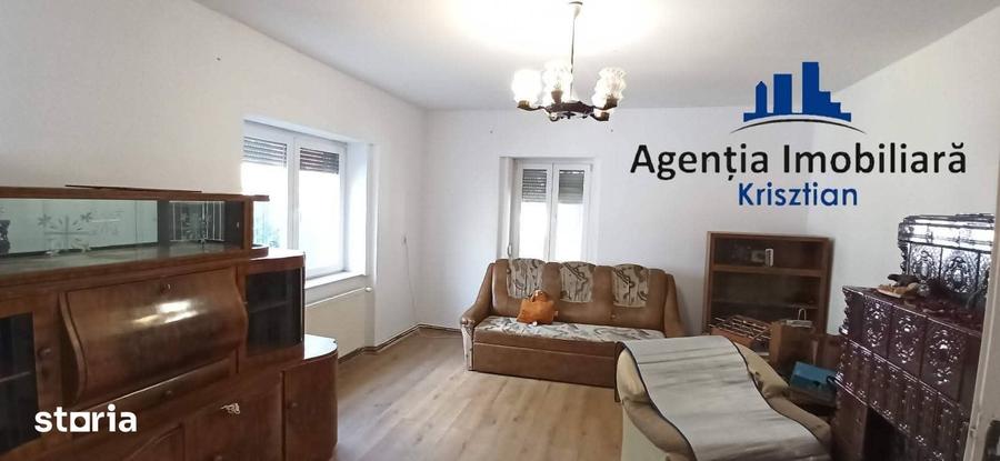 Casă cu 3 camere decomandat cu Teren 360 Mp în Burdea