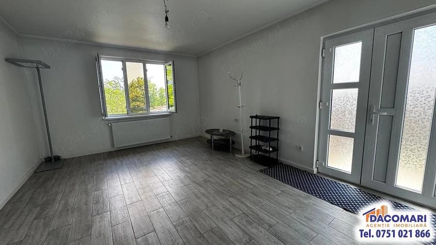 Casă cu 6 camere cu Teren 1323 Mp în Piscu