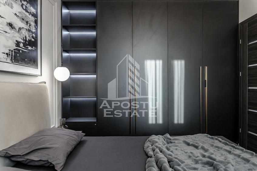 Apartament cu 3 camere decomandat, mobilat în Polivalentă