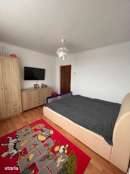 Apartament cu 3 camere în Războieni