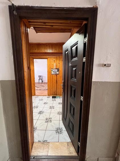 Apartament cu 2 camere semidecomandat în Est