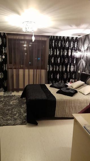 Apartament cu 5 camere decomandat, mobilat în Central