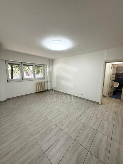 Apartament cu 3 camere semidecomandat, mobilat în Iancului