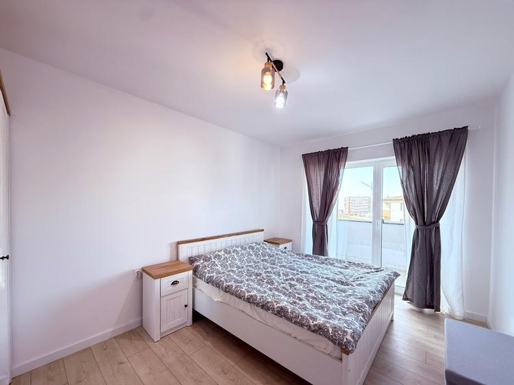 Apartament cu 2 camere semidecomandat, mobilat în Florești