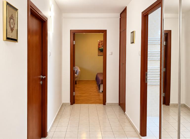 Apartament cu 2 camere decomandat în Dorobanți