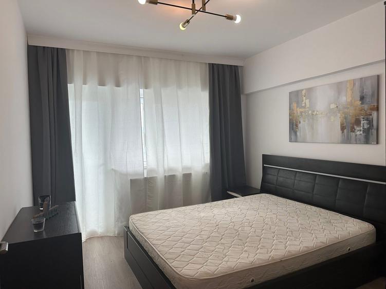 Apartament cu 4 camere decomandat, mobilat în Dacia