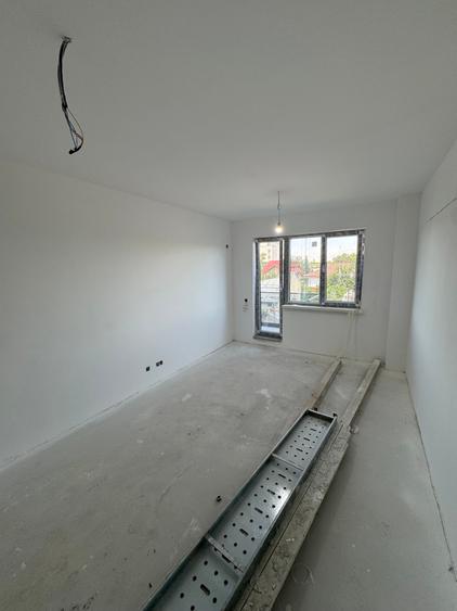 Apartament cu 2 camere decomandat în 1 Mai