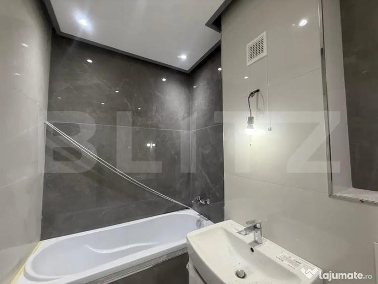 Apartament cu 3 camere semidecomandat în Torontalului