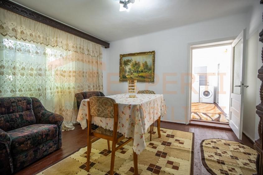 Casă individuală cu 3 camere cu Garaj în Ovidiu