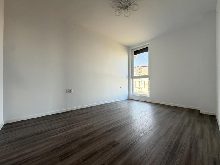 Apartament cu 3 camere decomandat, mobilat în Torontalului