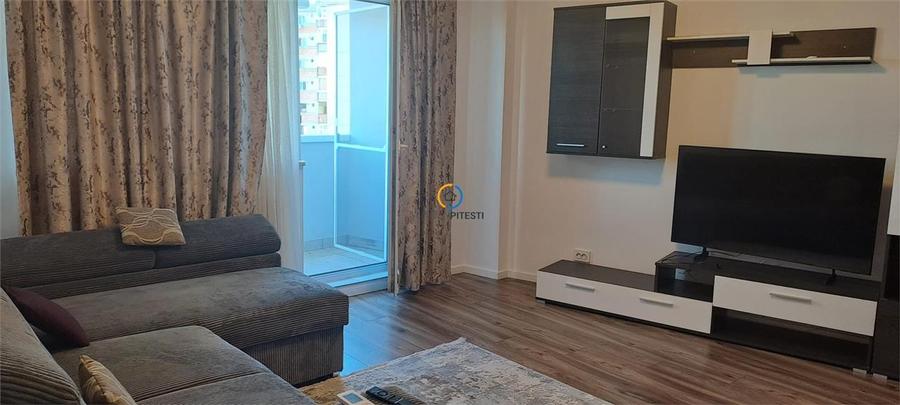Apartament cu 2 camere decomandat, mobilat în Ultracentral