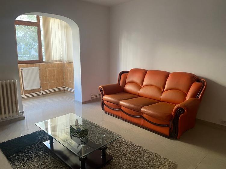 Apartament cu 2 camere semidecomandat în Dacia