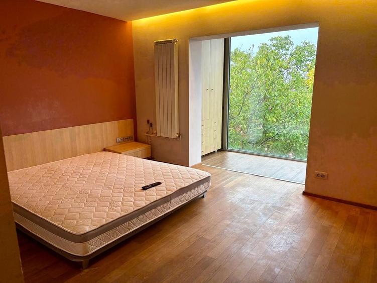 Apartament cu 2 camere decomandat, mobilat în Bucovina