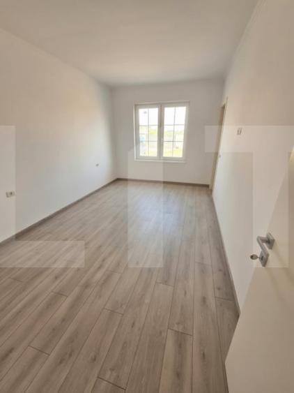 Duplex cu 3 camere cu Canalizare în Urseni