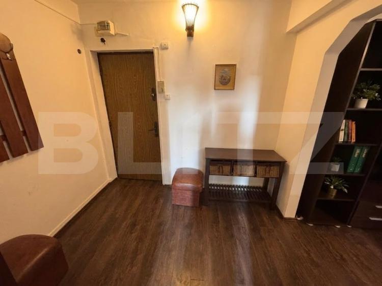 Apartament cu 2 camere semidecomandat, mobilat în Ultracentral