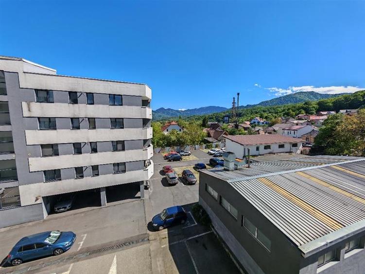 Apartament cu 2 camere decomandat în Răcădău