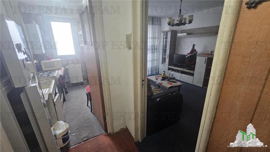 Apartament cu 2 camere semidecomandat în Veteranilor