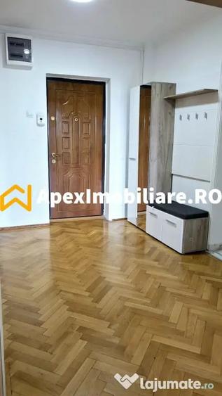 Apartament cu 3 camere decomandat, mobilat în Lacul Tei