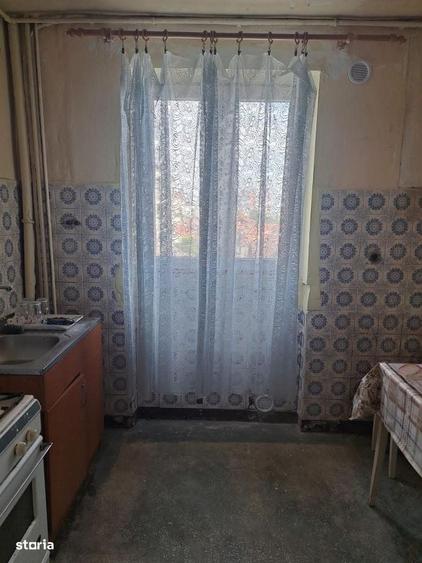 Apartament de vanzare 2 camere , Str Paulesti , et 3 , 51.800 euro neg - 9
