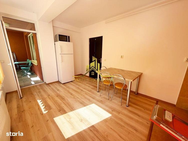 Garsonieră decomandată în Borhanci