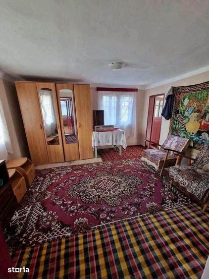 Casă cu 3 camere cu Teren 1200 Mp în Central