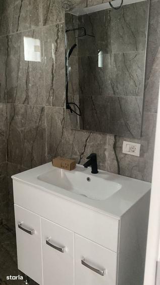 Casă cu 4 camere cu Teren 340 Mp în Malu Mare