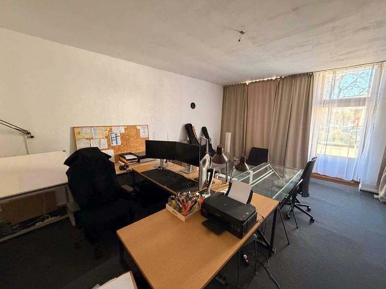 Spațiu comercial, de 60 mp, în Central