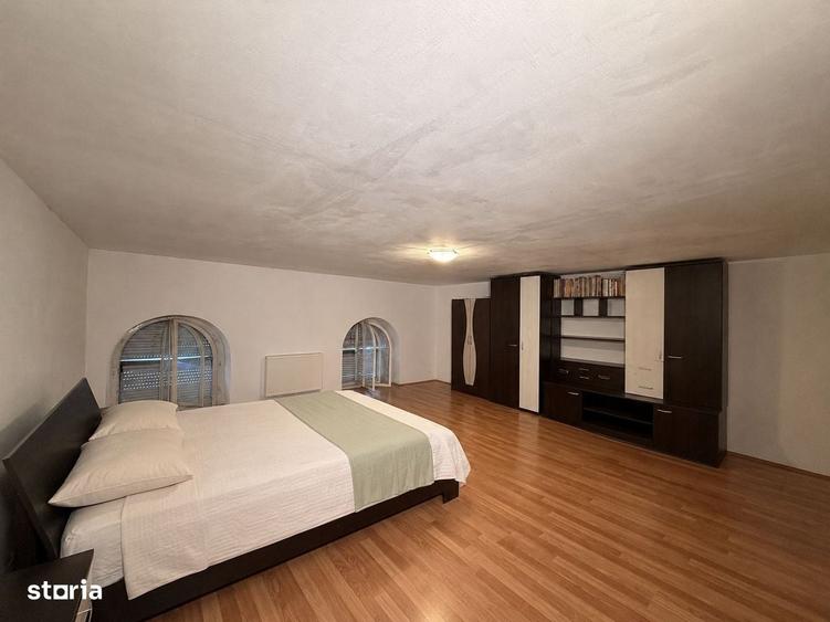 Apartament cu 4 camere în Central