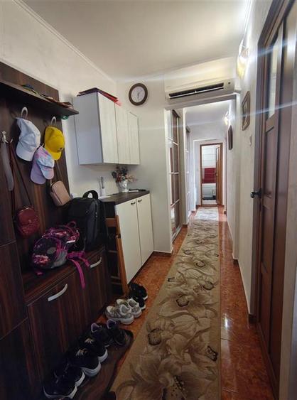 Apartament cu 3 camere decomandat, mobilat în Frumoasa