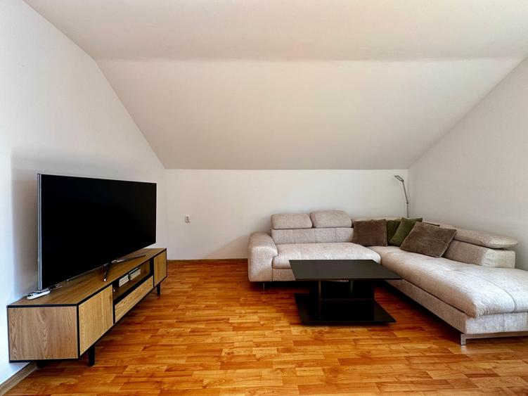 Apartament cu 2 camere, mobilat în Zorilor