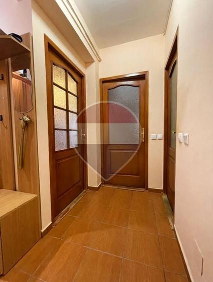 Apartament cu 2 camere semidecomandat, mobilat în Tătărași