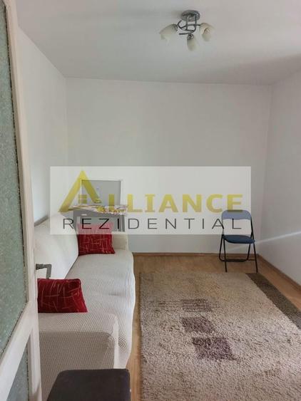 Apartament cu 2 camere decomandat în Apărătorii Patriei