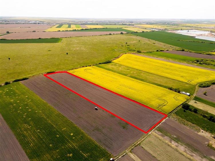 Teren Construcții intravilan de 13400 mp, în Borș