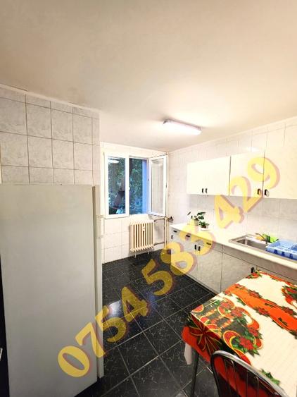 Apartament cu 2 camere decomandat în Drumul Taberei
