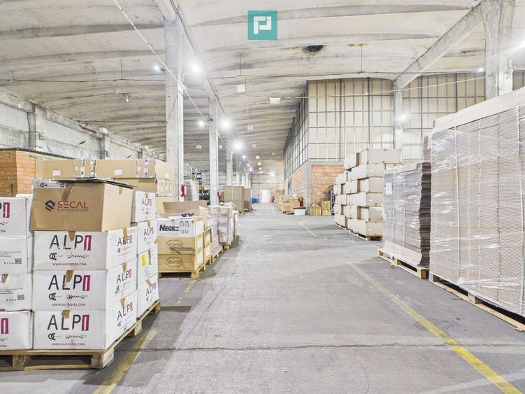 Spațiu industrial, de 6,500 mp, în Exterior Est