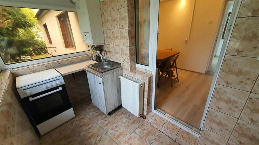 Apartament cu 3 camere decomandat, mobilat în 1 Decembrie