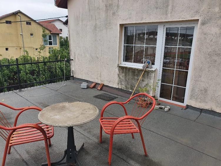Ap cu 2 camere de vanzare,in vila,zona Mircea cel Batran - 1
