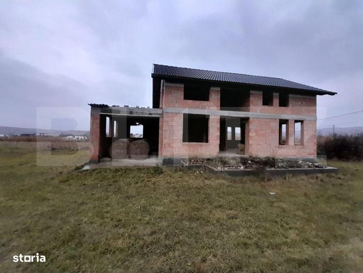Casă cu 4 camere în Șieu